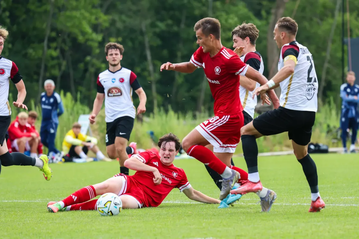 "Харків" U-21 - "Діназ" - 0:0