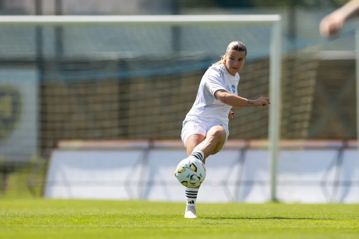 ЖФК "Харків" - ЖФК "Сістерс" - 0:0
