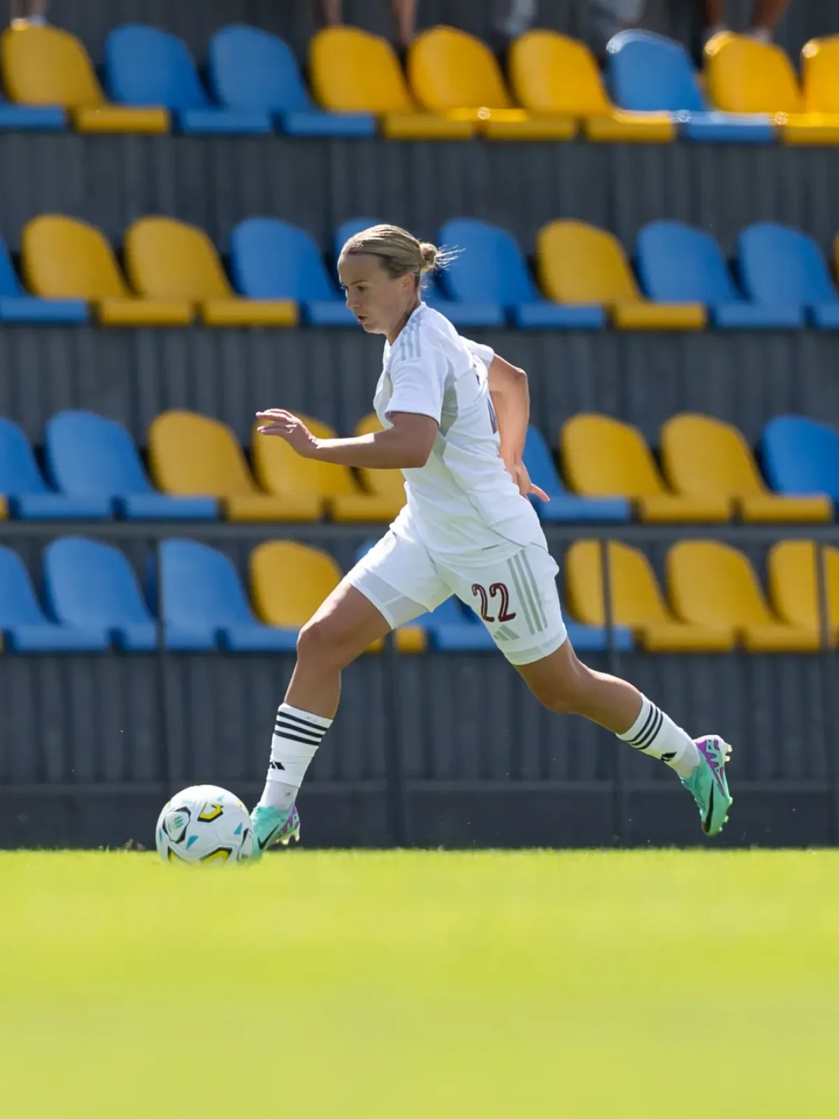 ЖФК "Харків" - ЖФК "Сістерс" - 0:0
