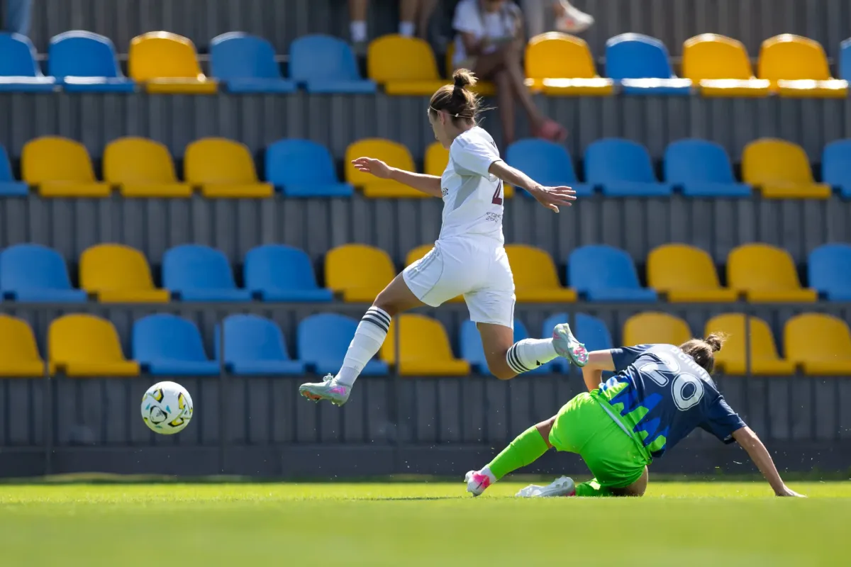 ЖФК "Харків" - ЖФК "Сістерс" - 0:0
