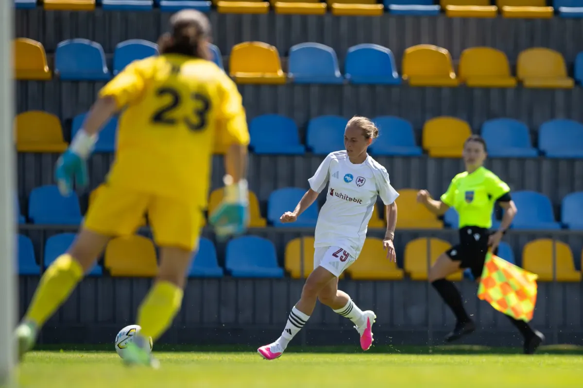 ЖФК "Харків" - ЖФК "Сістерс" - 0:0
