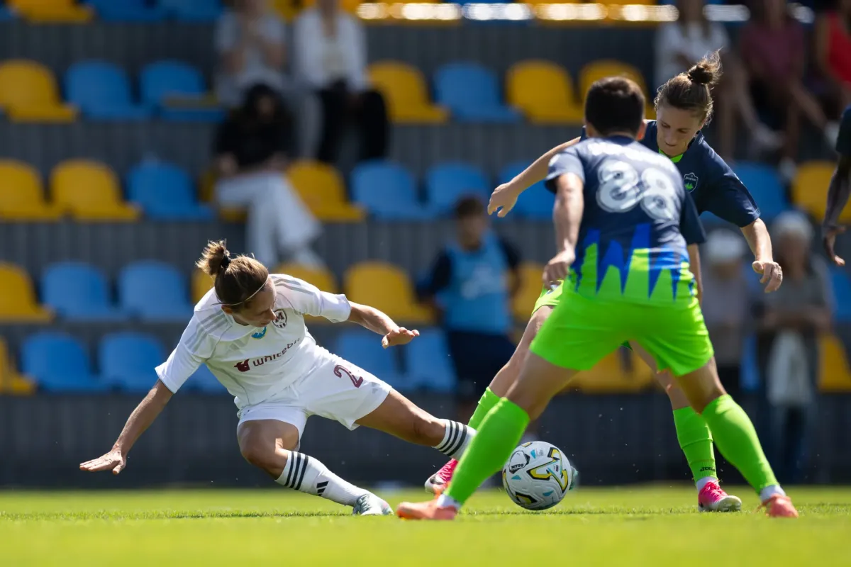 ЖФК "Харків" - ЖФК "Сістерс" - 0:0