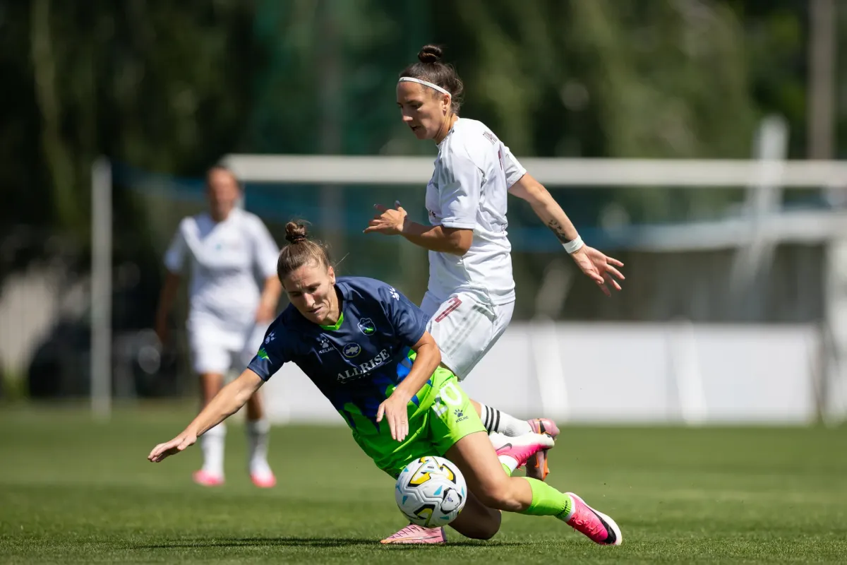 ЖФК "Харків" - ЖФК "Сістерс" - 0:0