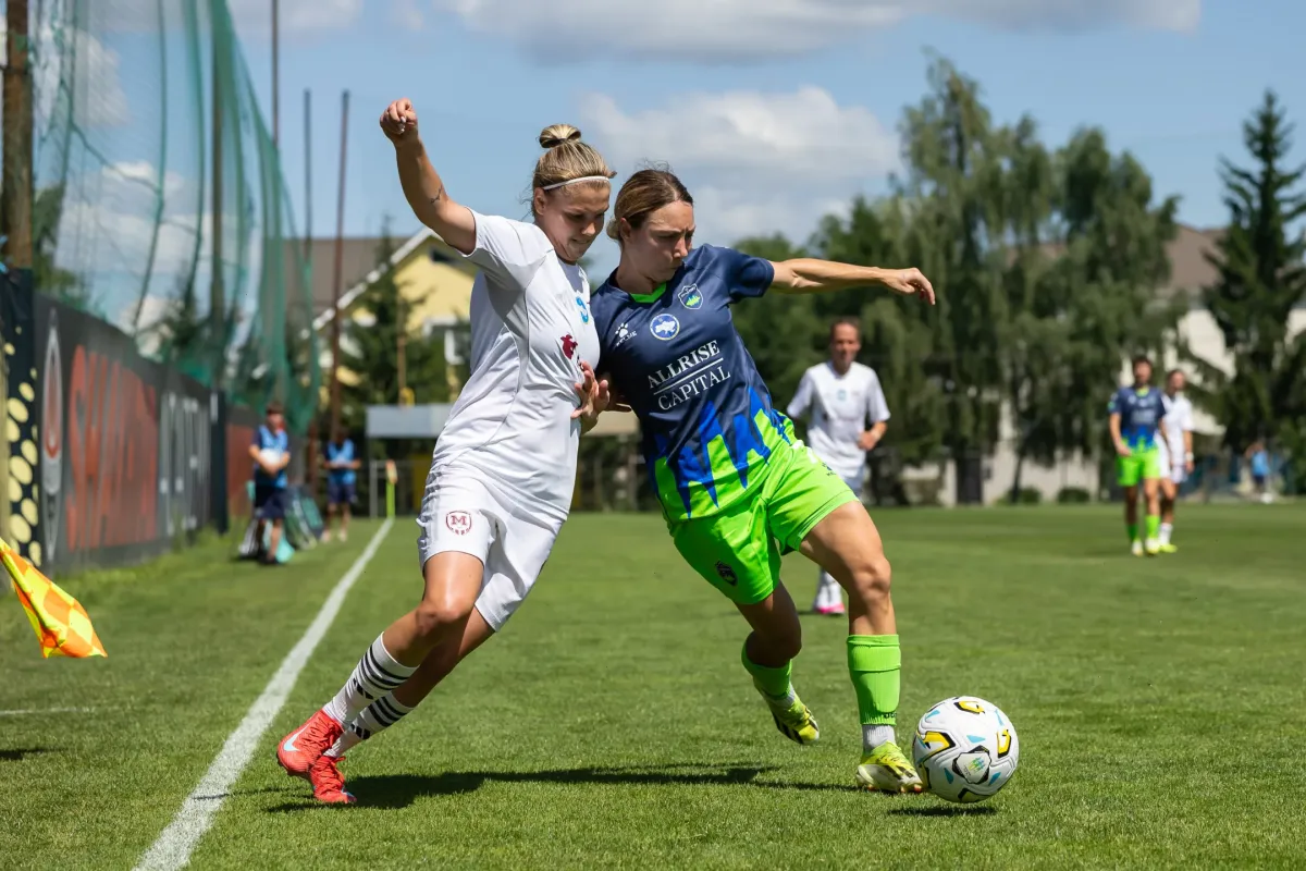 ЖФК "Харків" - ЖФК "Сістерс" - 0:0