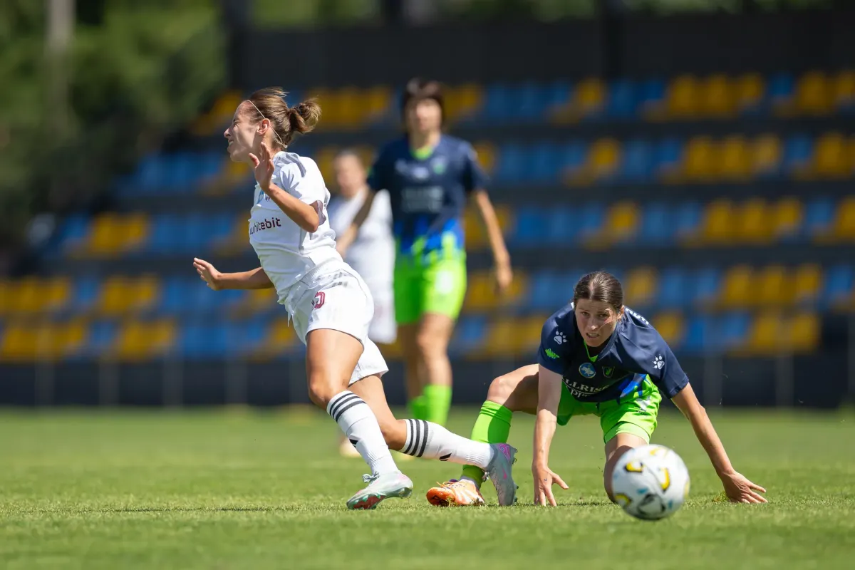 ЖФК "Харків" - ЖФК "Сістерс" - 0:0