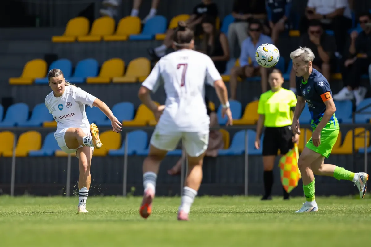 ЖФК "Харків" - ЖФК "Сістерс" - 0:0