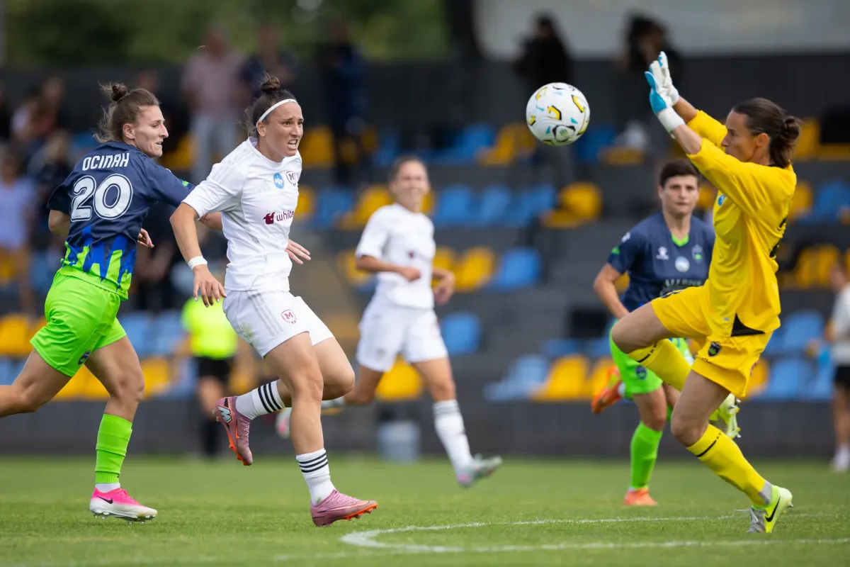 ЖФК "Харків" - ЖФК "Сістерс" - 0:0
