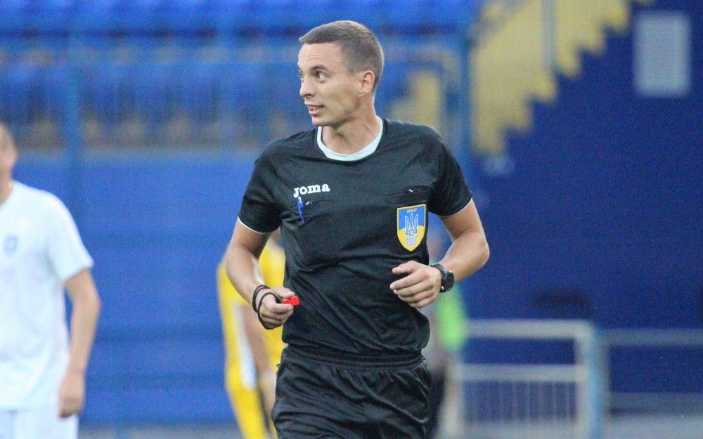 Геннадій Серпутько - арбітр матчу "Рух" - "Металіст 1925"