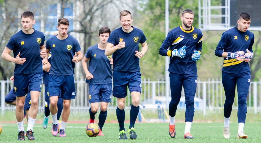 МФК "Миколаїв" - "Металіст 1925". Передматчеве тренування "жовто-синіх"