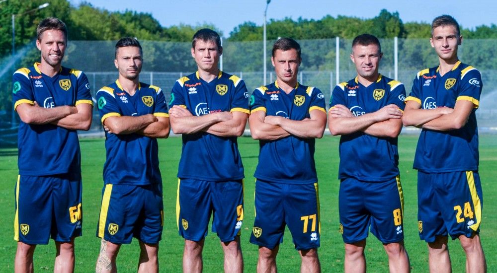 Футболісти "М1925" презентували нову виїзну форму
