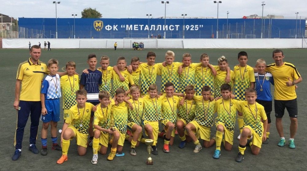 "Металіст 1925": золото та срібло на турнірі до Дня незалежності України