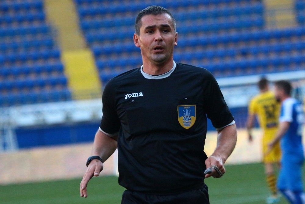 Вадим Запрутняк - арбітр матчу "Гірник-Спорт" - "Металіст 1925"