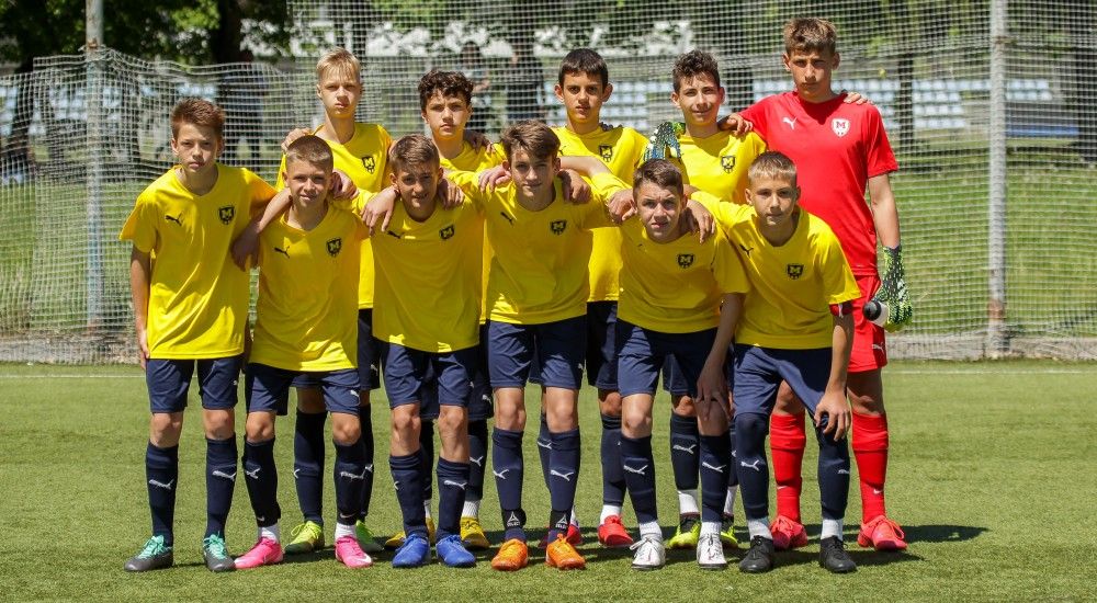 U-14. "Металіст 1925" мінімально поступається "Зірці"