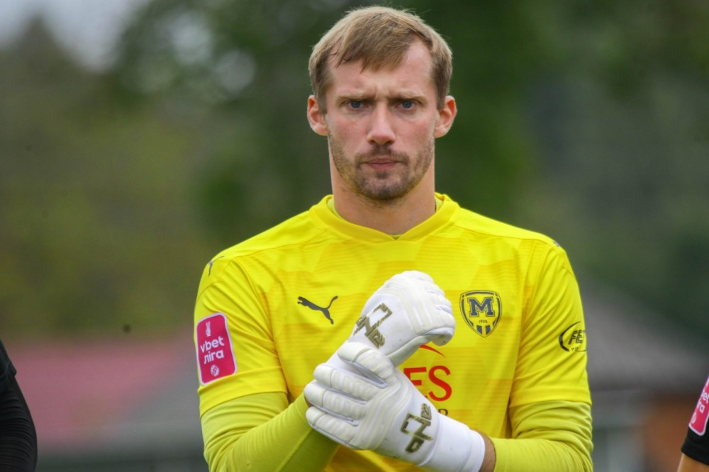 Денису Шеліхову - 33!