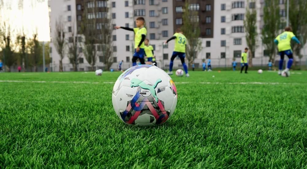 Юні вихованці клубної академії отримали 90 нових м’ячів
