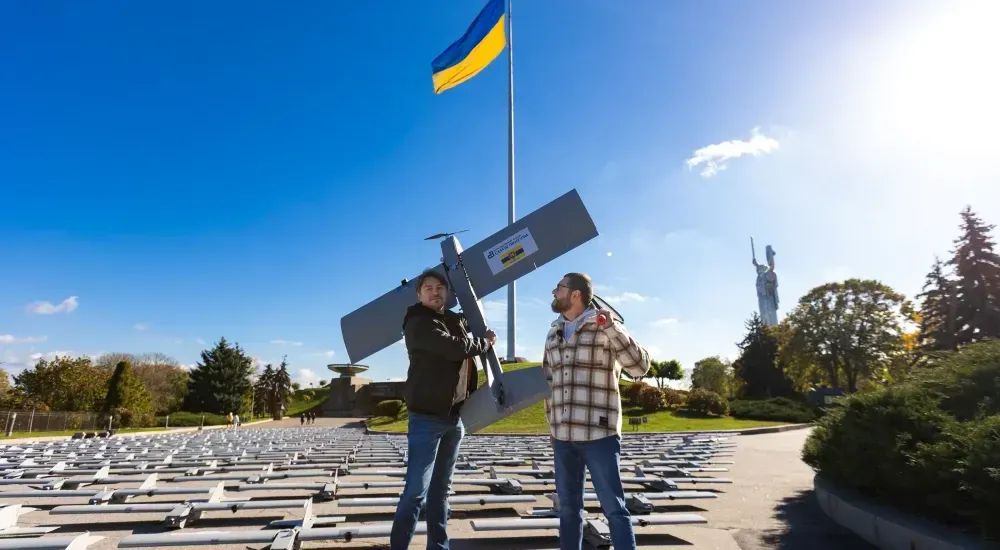51 дрон - до війська, а ракетка Світоліної - "Металісту 1925"