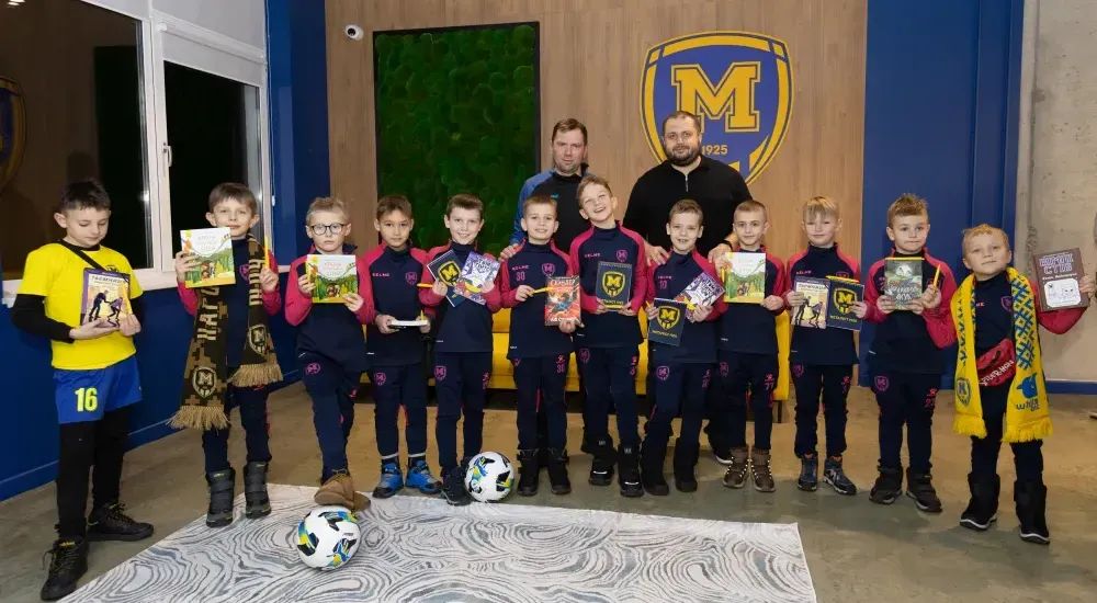 Вихованці "Металіста 1925" завітали до клубного офісу