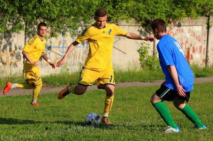 Вадиму Зиновьеву - 19!